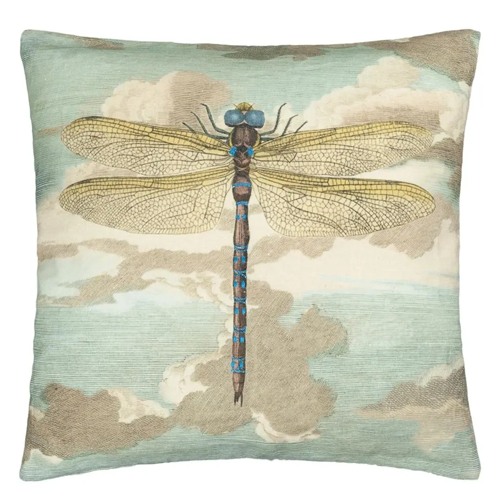 kussen Dragonfly Over Clouds Sky Blue van John Derian